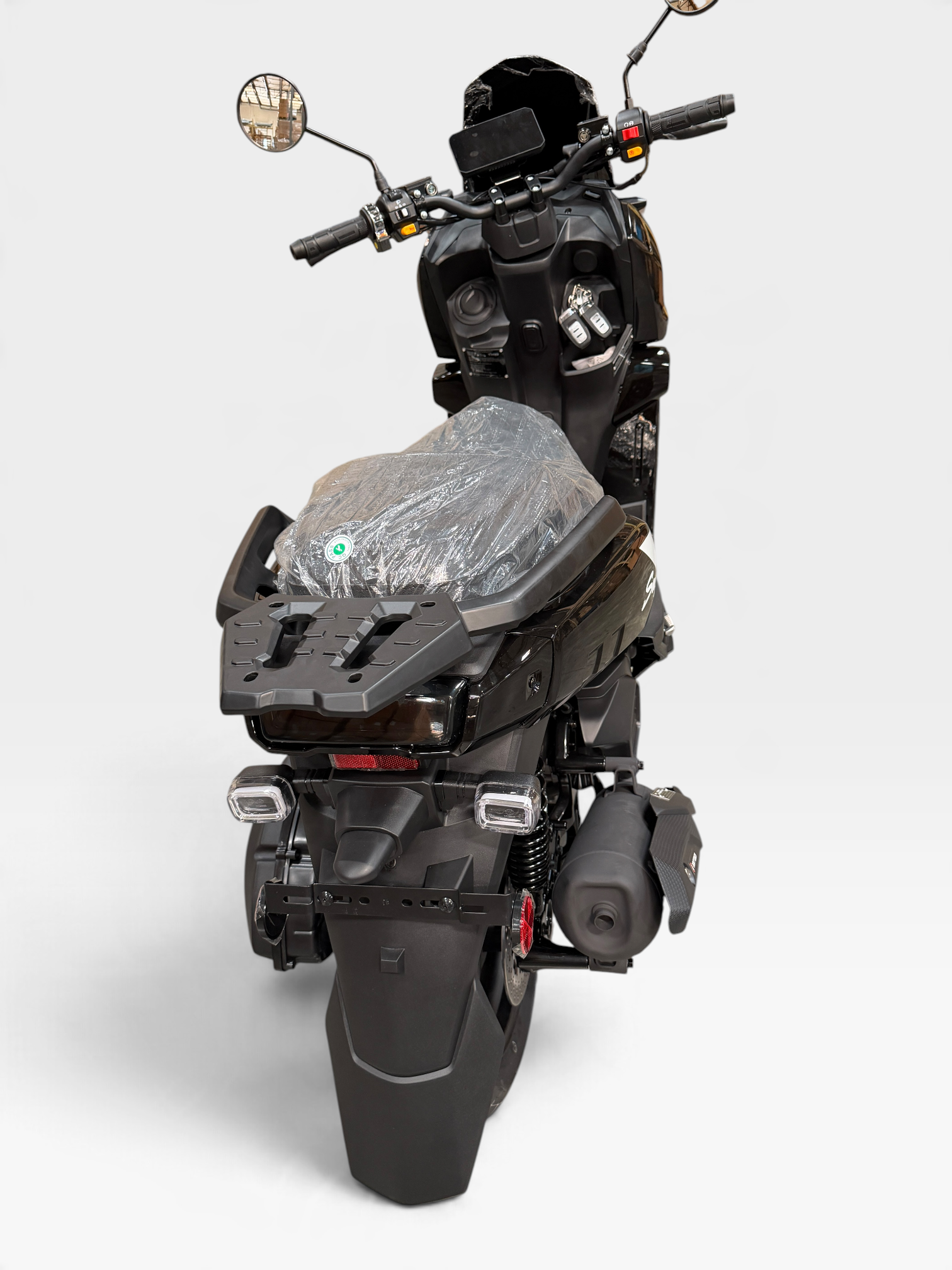 MC-184-200cc (MS)Gloss Black (2027) - Image 2